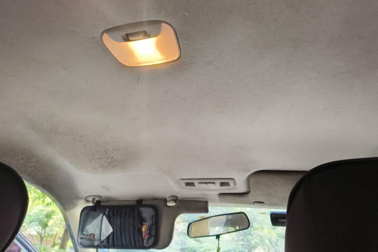 Used Soueast V3 Lingyue 2011 1.5L Manual Deluxe Edition
