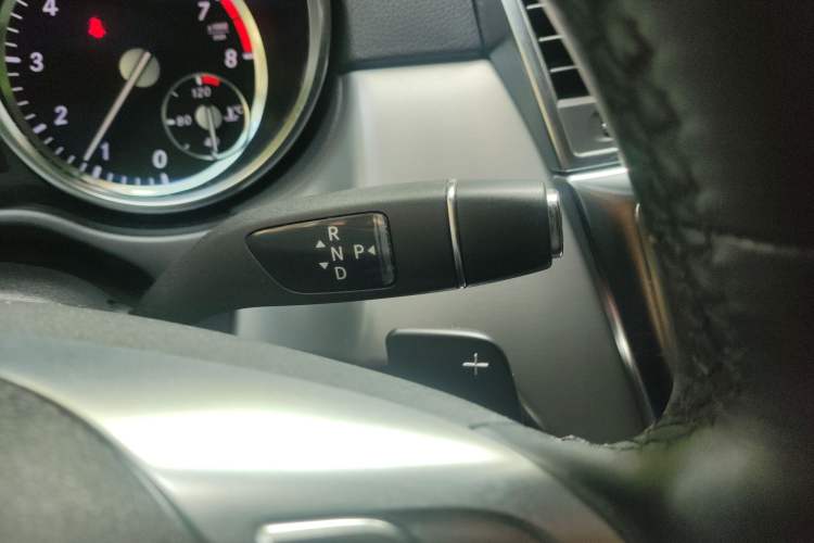 Used Mercedes-Benz M-Class 2012 ML 300