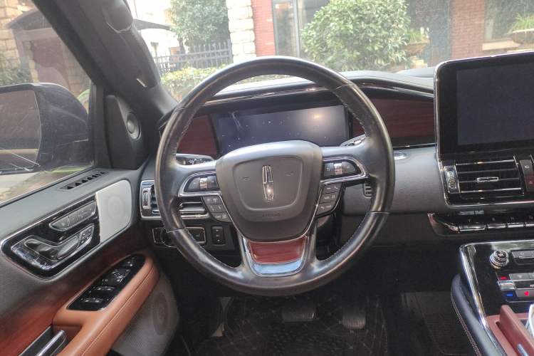 Used Lincoln Navigator 2020 3.5T Prestige Edition Steering Wheel
