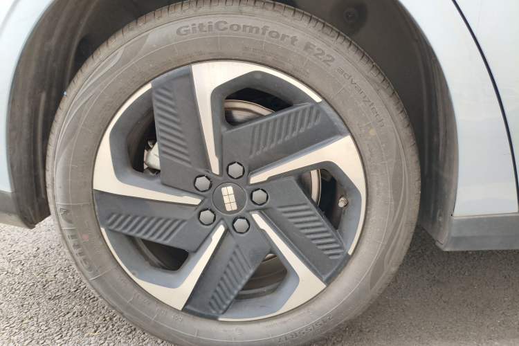 Used Geely Galaxy L6 2025 EM-i 140km Starship Edition Right Rear Wheel Hub