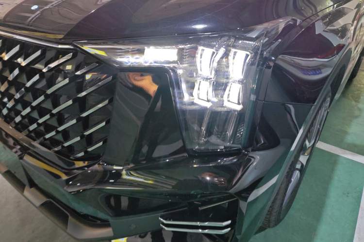 Used GAC Trumpchi GS8 2022 Flagship Series 2.0 TGDI Four-Wheel Drive Luxury Smart Connectivity Version (7 Seats)