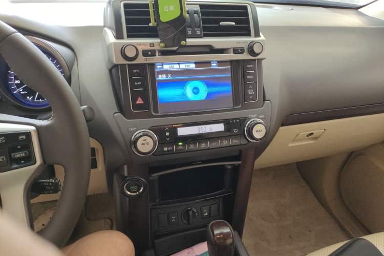 Used Toyota Prado 2014 4.0L Automatic TX-L NAVI Audio And AC Panel