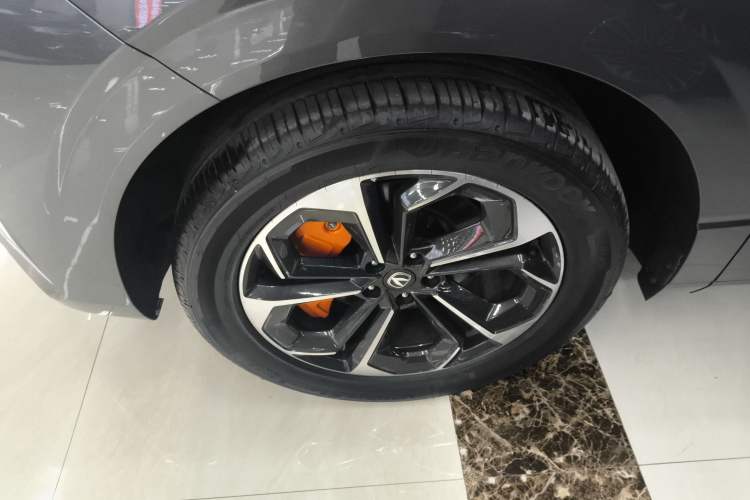 Used CHANGAN UNI-K iDD 2024 Chuzhi iDD 1.5T 135km Smart & Fun Model Exterior 6