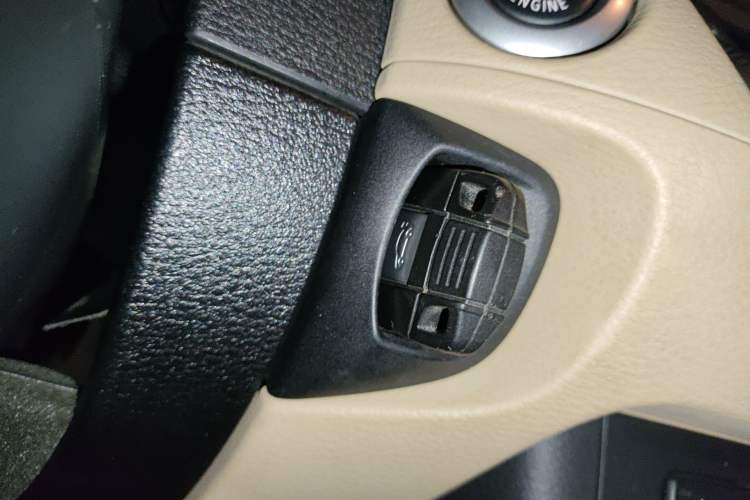 Used BMW X1 2012 xDrive20i Vehicle Key