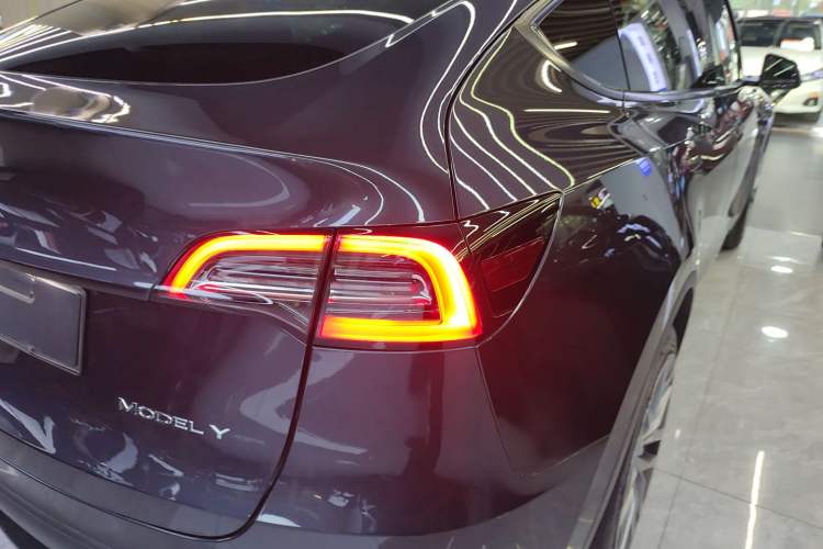 Used Tesla Model Y 2024 Rear-Wheel-Drive Version
