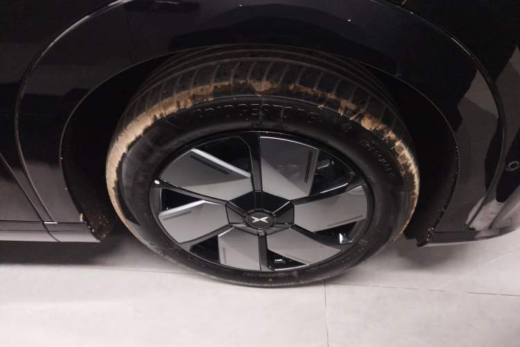 Used XPeng X9 2024 610 Long-Range Max
