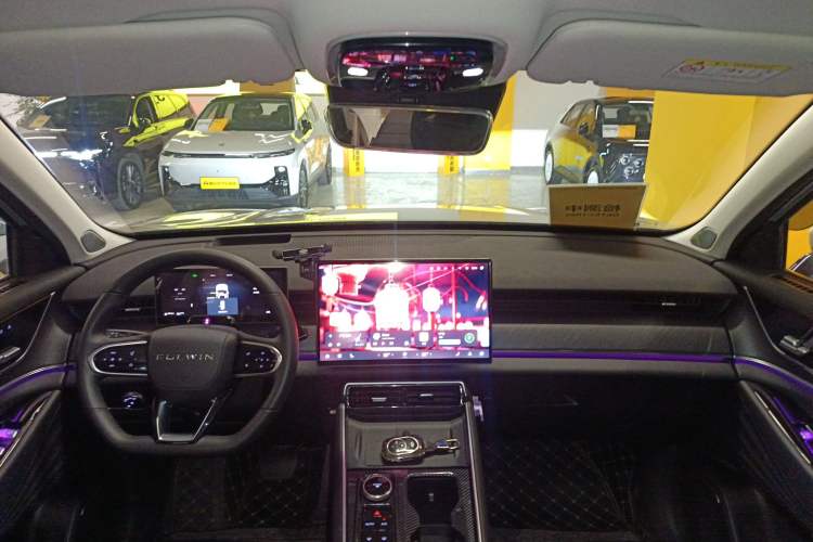 Used Chery Fengyun T9 2024 120 Long-Range Flagship Version 7 Seats Lithium Iron Phosphate Center Console