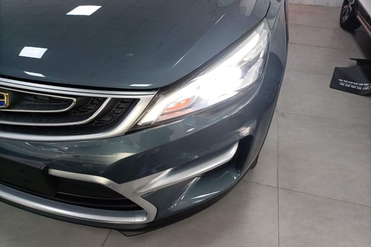 Used Geely Auto Emgrand GS 2016 Sport Edition 1.8L Automatic LingShang Model Left Front Headlight