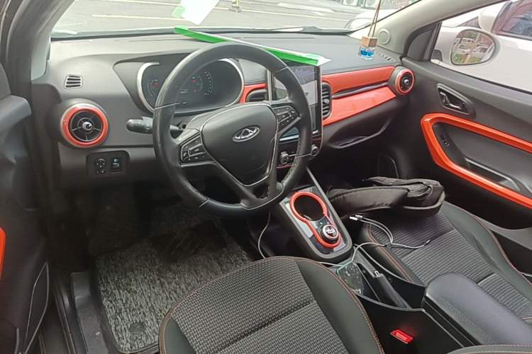 Used Chery QQ Little Ant 2018 400 4-Seater Smart Edition Center Console