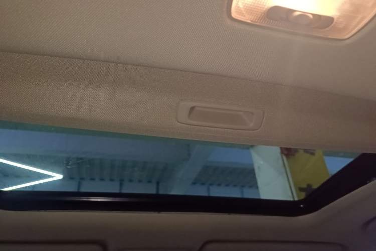 Used Honda CR-V 2016 2.0L two-wheel drive Urban Edition