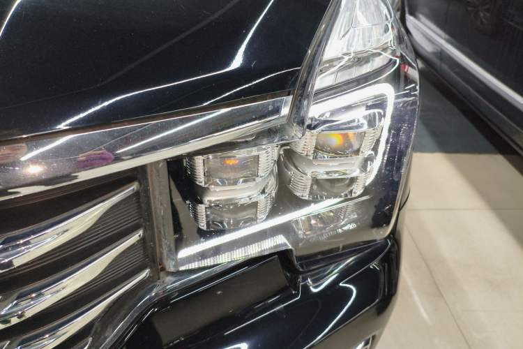 Used GAC Trumpchi GS8 2019 390T Two-Wheel Drive Luxury Smart Connectivity Version (7 Seats) Left Front Headlight