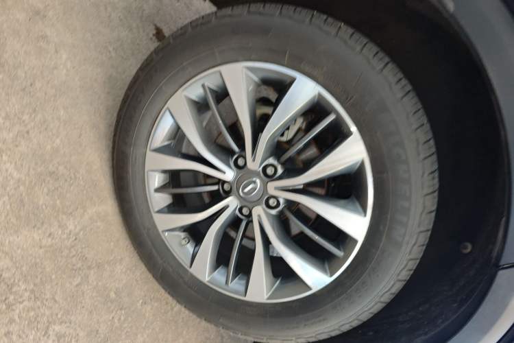 Used GAC Trumpchi GS8 2017 320T Two-Wheel Drive Luxury Smart Connectivity Version (7 Seats)