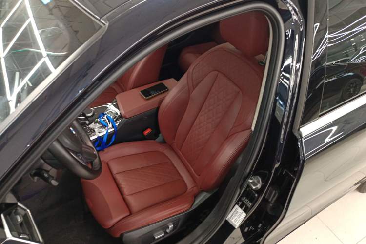 Used BMW 3 Series 2022 325Li M Sport Package Left Front Seat