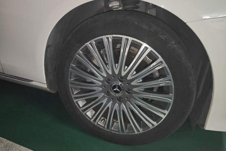 Used Mercedes-Benz E-Class 2021 Restyled E 300 L Luxury Edition
