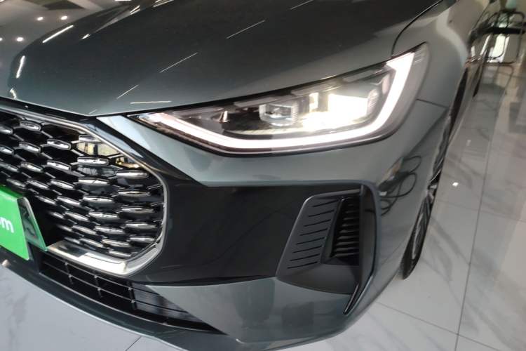 Used Chery Fengyun A8L 2025 1.5 TGDI 145 km Luxury Version