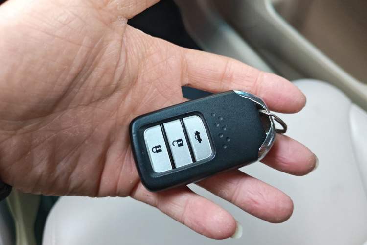 Used Honda Crider 2015 1.8L automatic luxury edition