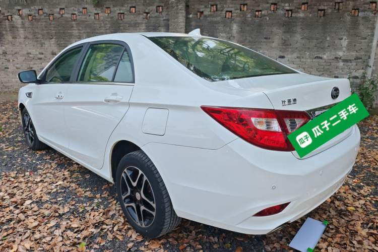 Used BYD G5 2014 1.5TID Automatic Prestige Model