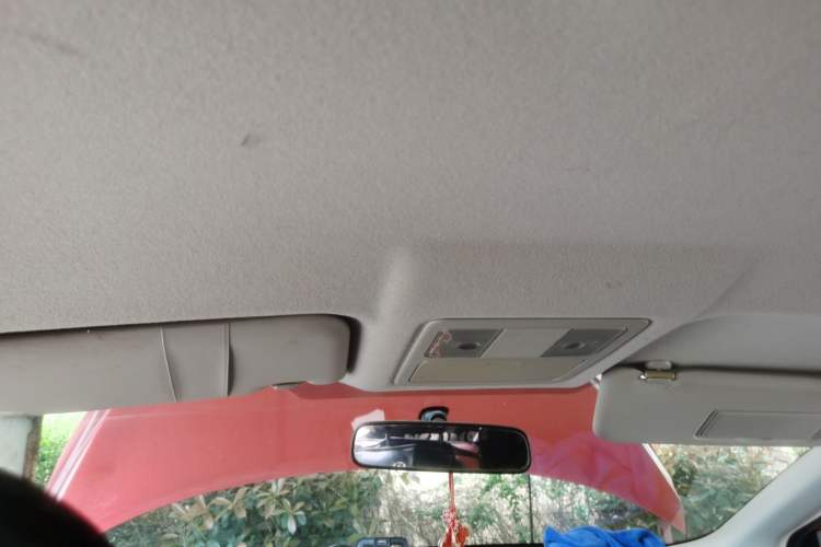 Used Nissan Tiida 2013 1.6L CVT Cool Cafe Edition
