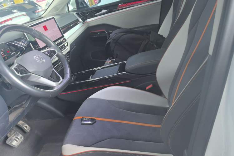 Used Volkswagen ID.6 CROZZ 2022 Long-Range PRO Edition Left Front Seat