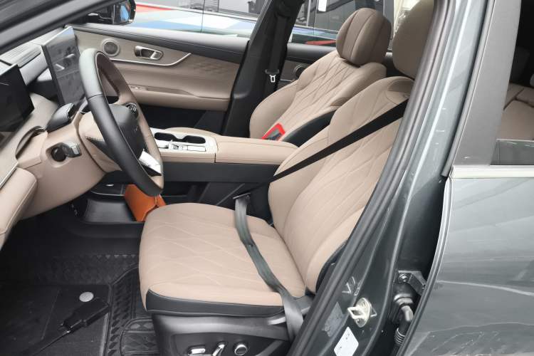 Used Chery Fengyun T8 2025 1.5T 130km Deluxe Version 5 Seats Left Front Seat