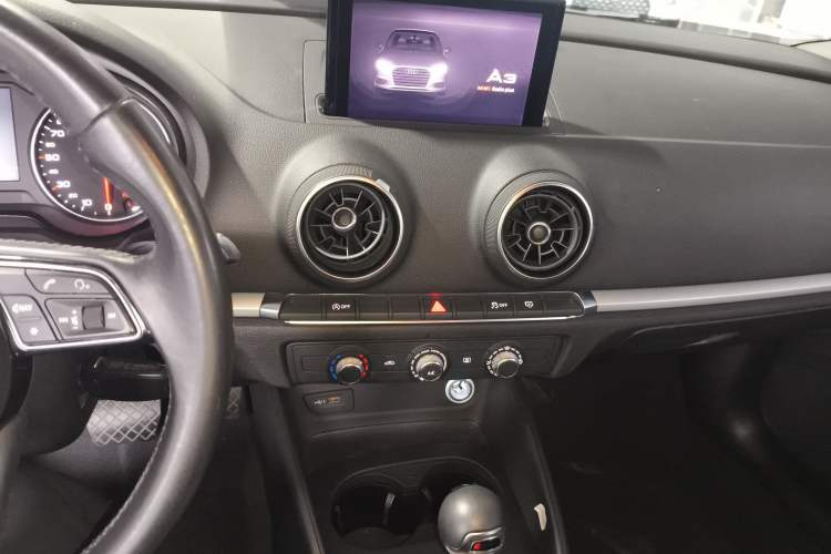 Used Audi A3 2018 30th Anniversary Edition Sportback 35 TFSI Ambition Model
