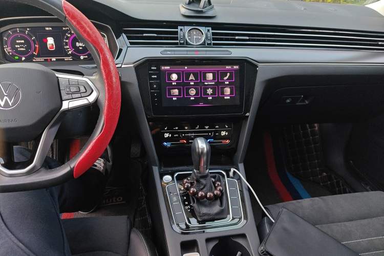 Used Volkswagen Magotan 2020 330TSI DSG Leading Model Audio And AC Panel