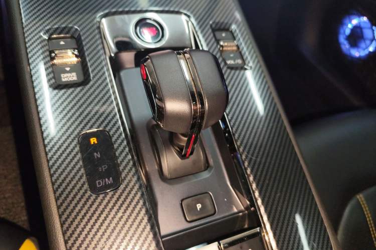 Used GAC Trumpchi EMPOW 2023 270T DCT J16 Version Gear Lever