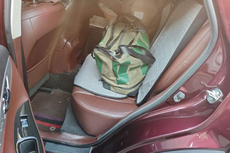 Used Infiniti EX 2013 EX25 4x4 Prestige Edition Left Rear Seat