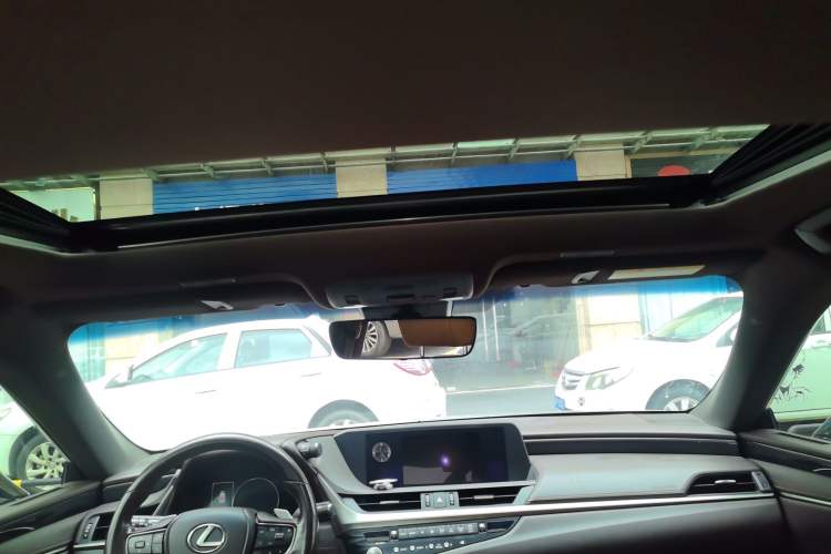 Used Lexus ES 2020 200 Excellence Edition
