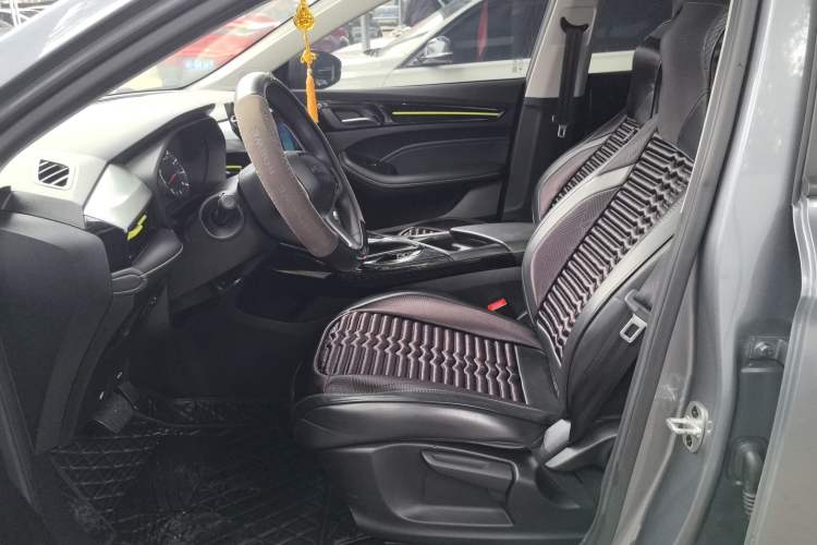 Used Roewe i5 2021 1.5L CVT Platinum Edition
