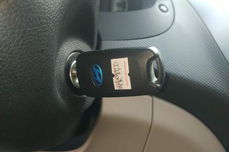 Used Hyundai Verna (older generation) 2014 1.4L Manual Smart GLS Trim