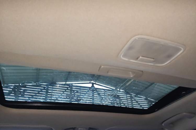 Used Hyundai Elantra (6th Generation / Lingdong) 2020 1.5L CVT Smart & Stylish – Elite Version Headliner