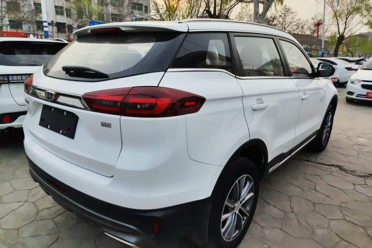 Used Geely Auto Emgrand X7 Sport 2018 2.0L Manual Two-Wheel Drive Zhiya Version