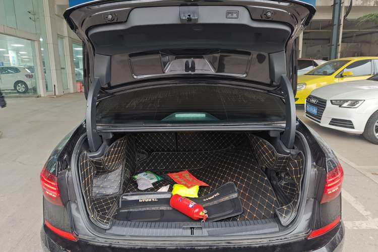 Used Volkswagen Passat 2019 330TSI Prestige Edition China VI Standard
