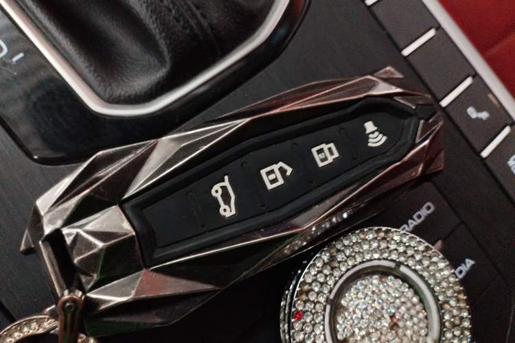 Used Wey VV5 2017 2.0T Ultra-Luxury Version
