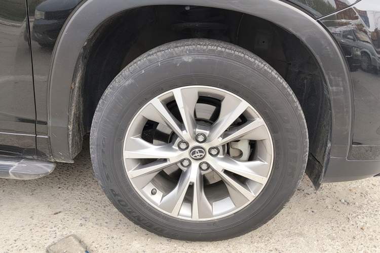 Used Toyota Highlander 2018 2.0T Two-Wheel Drive Elite Edition 7 Seats Emission Standard China V
