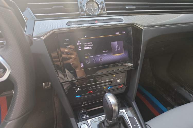 Used Volkswagen Magotan 2023 2 Million Units Limited Edition 330TSI DSG Leading Version Audio And AC Panel