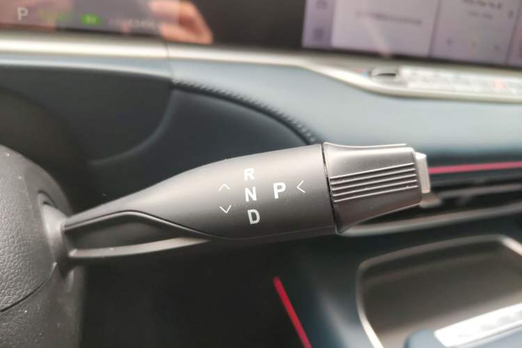 Used VOYAH FREE 2024 Ultra-Long Range Intelligent Driving Version Gear Lever