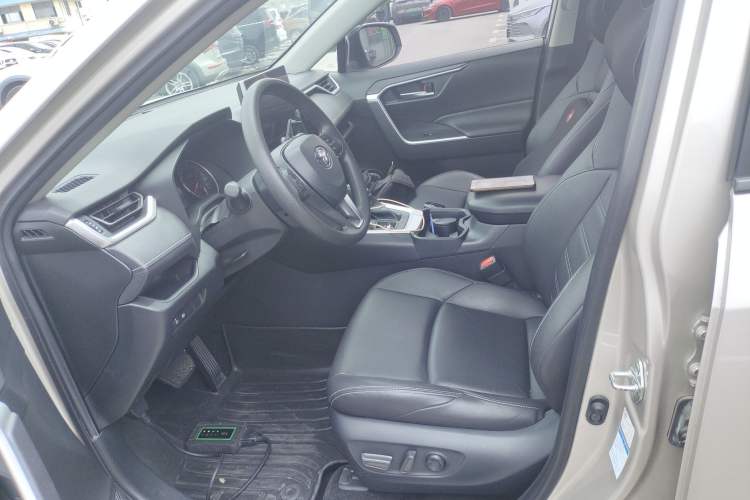 Used Toyota Wildlander 2020 2.0L CVT 4x4 Luxury Edition