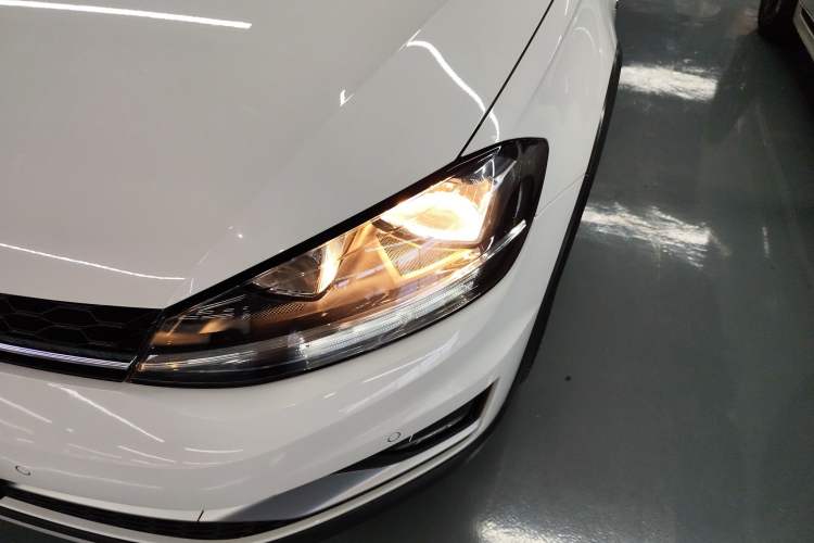 Used Volkswagen Golf 2019 1.8TSI Travel Edition