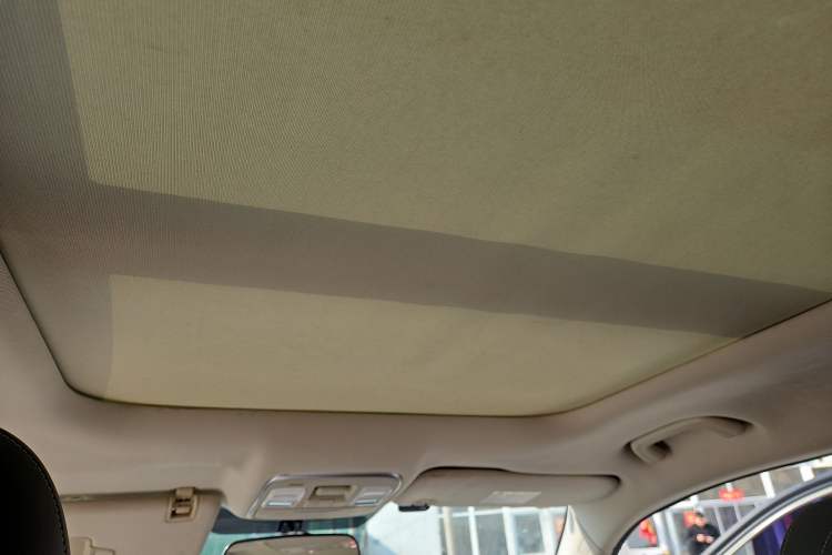 Used Geely Auto Emgrand X7 Sport 2016 2.0L Manual ZhiShang Version Headliner