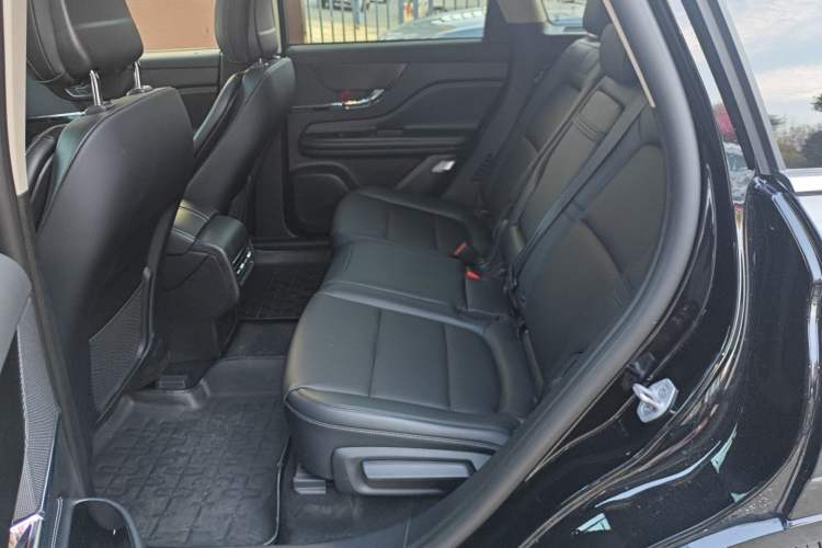 Used Lincoln Corsair 2024 1.5T Two-Wheel Drive Deluxe Hybrid Version Interior 4