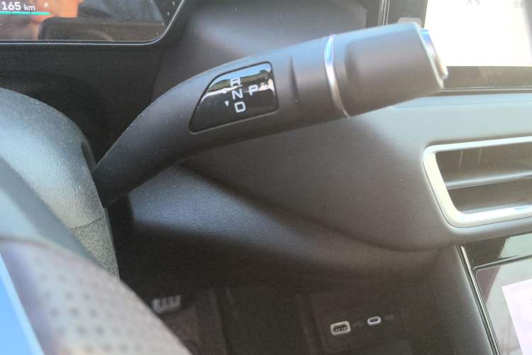 Used Wey Mocha New Energy 2024 Hi4 Four-Wheel Drive Long-Range Version Gear Lever