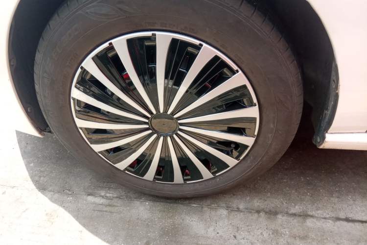 Used Volkswagen Polo 2016 1.6L Automatic Comfort Model Exterior 4