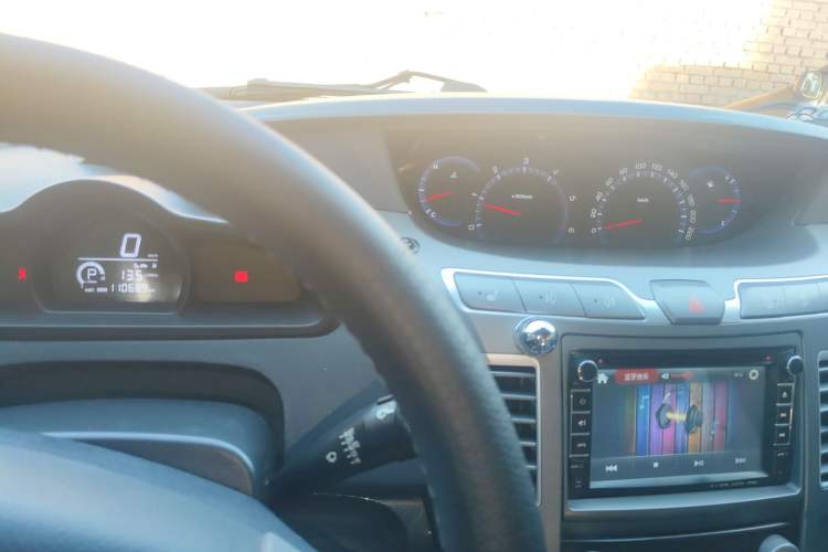 Used SsangYong Rodius 2014 2.0T Diesel 4x4 Luxury Navigation Edition
