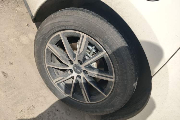 Used BYD Seal 06 New Energy 2025 DM-i Smart Drive 120KM Deluxe Model Right Rear Wheel Hub