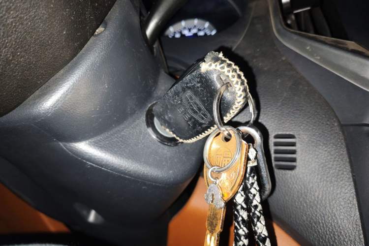 Used Geely Auto Diamond 2016 1.5L Manual Elite Version China IV Standard
