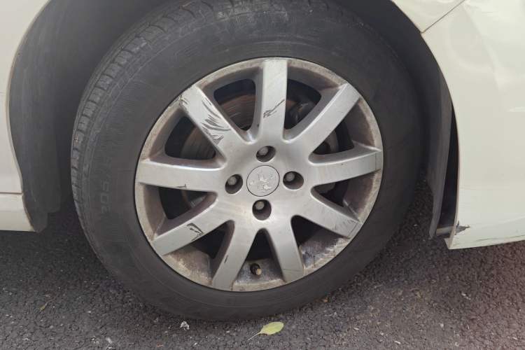 Used Peugeot 308 2014 Enjoy Edition Classic 1.6L Automatic Premium Model Exterior 7