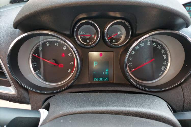 Used Buick Encore 2015 1.4T Automatic Two-Wheel Drive Urban Elite Version