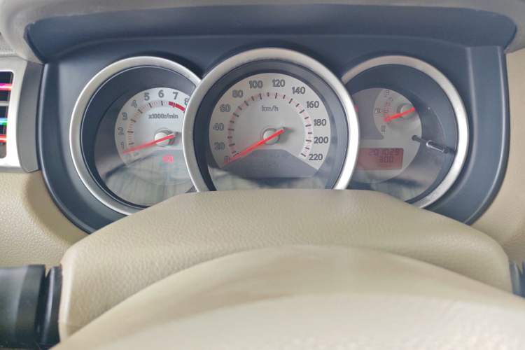 Used Nissan Tiida Sedan 2008 1.6L Manual Fashion Edition Instrument Cluster